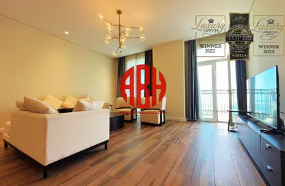 Apartment - 3 Bedrooms - 4 Bathrooms for rent in Floresta Gardens - Floresta Gardens - The Pearl Island - Doha