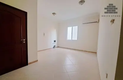 Apartment - 2 Bedrooms - 2 Bathrooms for rent in Muntazah 37 - Al Muntazah - Doha