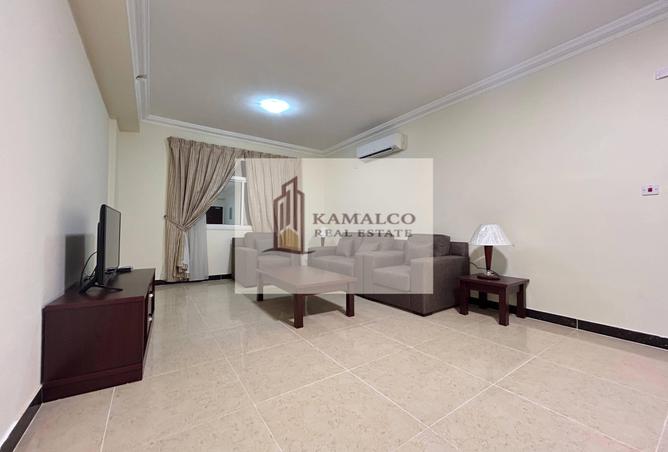 999311 - Property Image 2