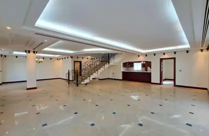 فيلا - 5 غرف نوم - 6 حمامات للايجار في فلل واست باي لاغون - وست باي لاجون - بحيرة وست لاجون - الدوحة