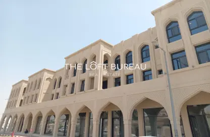 محل تجاري - استوديو - 1 حمام للايجار في شارع النعيجة - غرب الهلال - الهلال - الدوحة