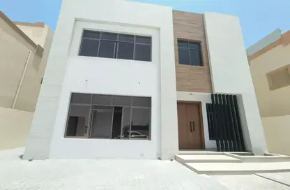 Villa - 6 Bedrooms - 7 Bathrooms for rent in Wadi Al Shaheeniya Street - Ain Khaled - Doha