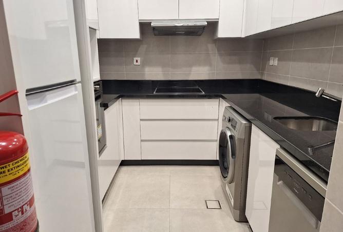 932035 - Property Image 3
