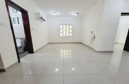 Apartment - 2 Bedrooms - 2 Bathrooms for rent in Al Mansoura - Al Mansoura - Doha