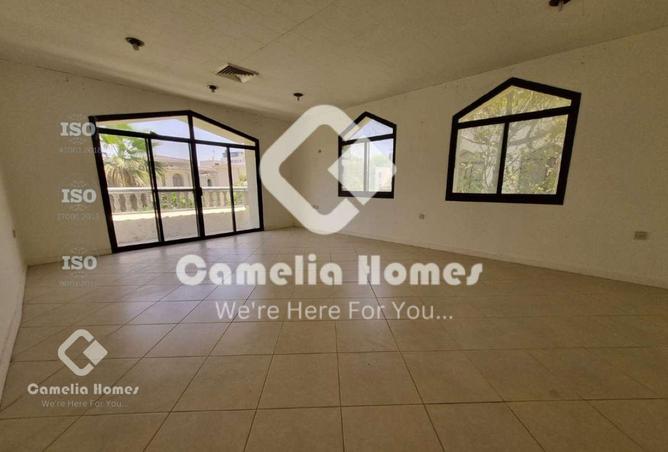 971907 - Property Image 2