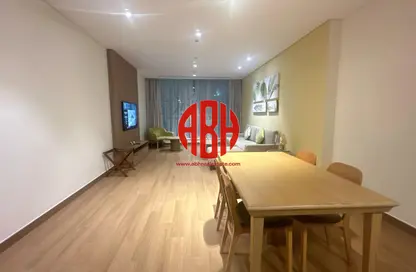 Apartment - 1 Bedroom - 2 Bathrooms for rent in West Bay - West Bay - Doha