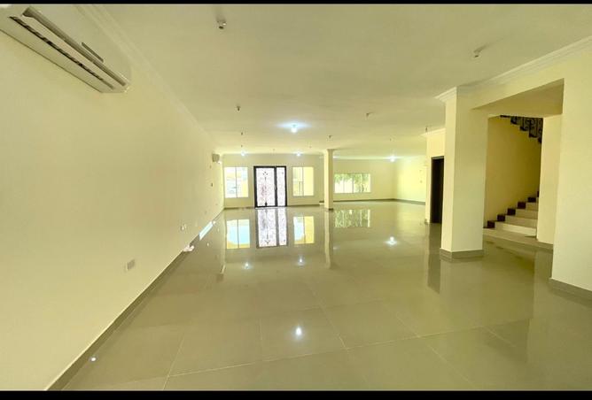 964049 - Property Image 3