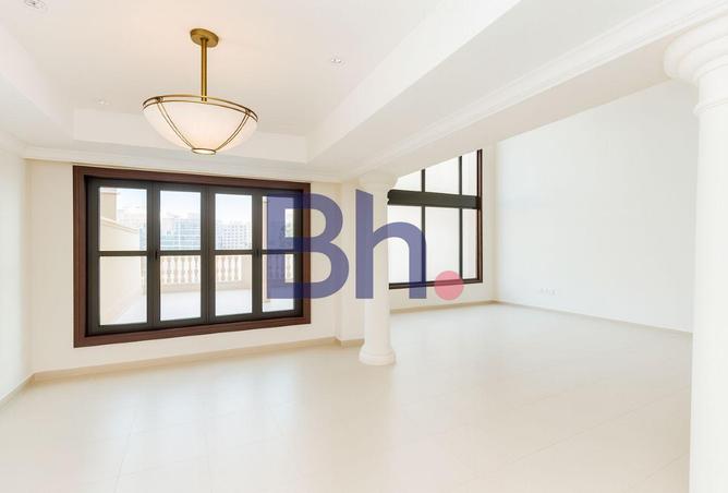 930074 - Property Image 2