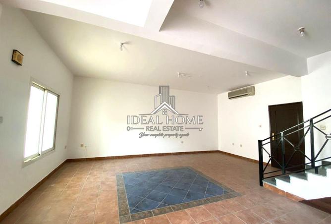 932005 - Property Image 2