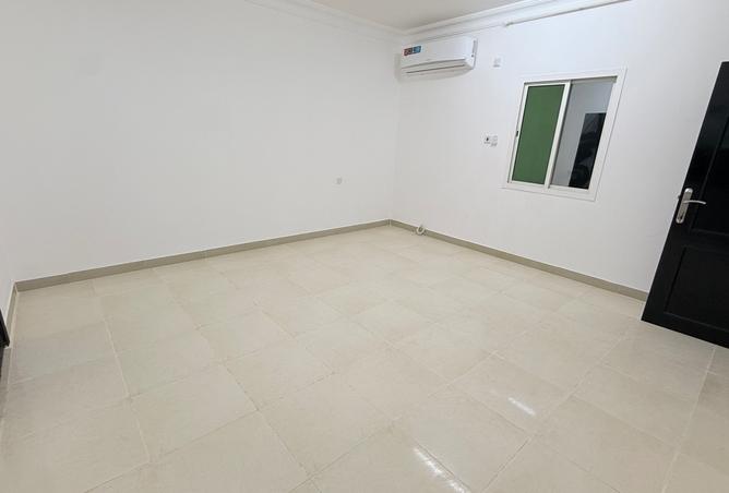 1005968 - Property Image 2