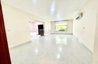 Villa - 4 Bedrooms - 4 Bathrooms for rent in Al Hanaa Street - Al Gharrafa - Doha