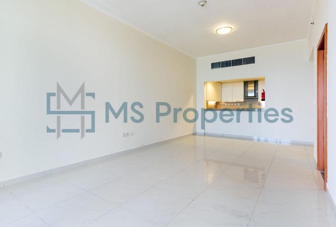 932308 - Property Image 3
