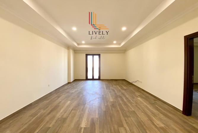928713 - Property Image 2