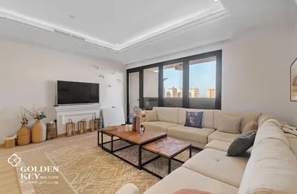 Apartment - 2 Bedrooms - 3 Bathrooms for sale in West Porto Drive - Porto Arabia - The Pearl Island - Doha