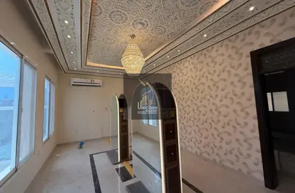 فيلا - استوديو - 7 حمامات للايجار في أم قرن - الضعاين