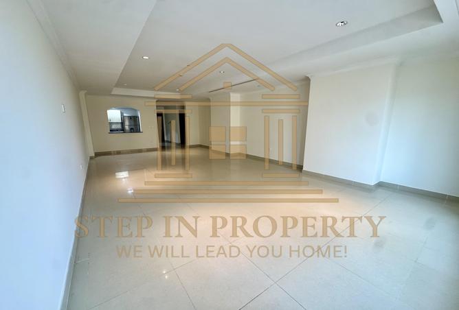 982630 - Property Image 3