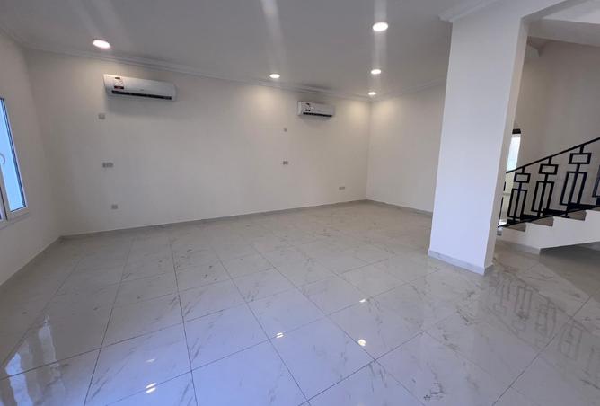 978432 - Property Image 2