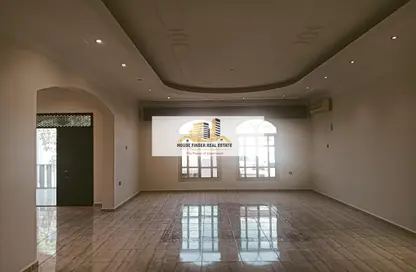 Villa - 6 Bedrooms - 6 Bathrooms for sale in Mamoura 18 - Al Maamoura - Doha