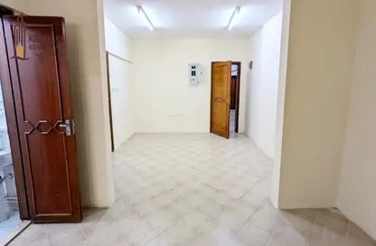 Apartment - 2 Bedrooms - 2 Bathrooms for rent in Old Salata - Salata - Doha