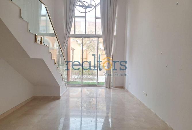 932041 - Property Main Image