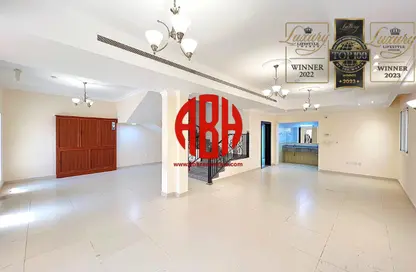 Compound - 3 Bedrooms - 4 Bathrooms for rent in Souk Al gharaffa - Al Gharrafa - Doha