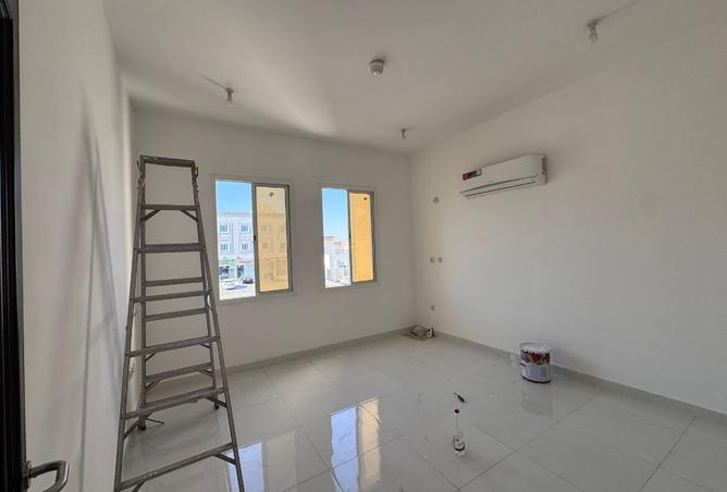 942404 - Property Image 3