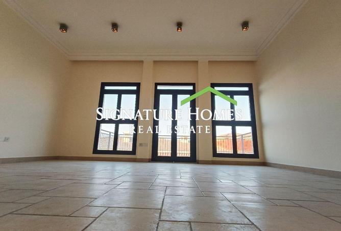 971275 - Property Image 3