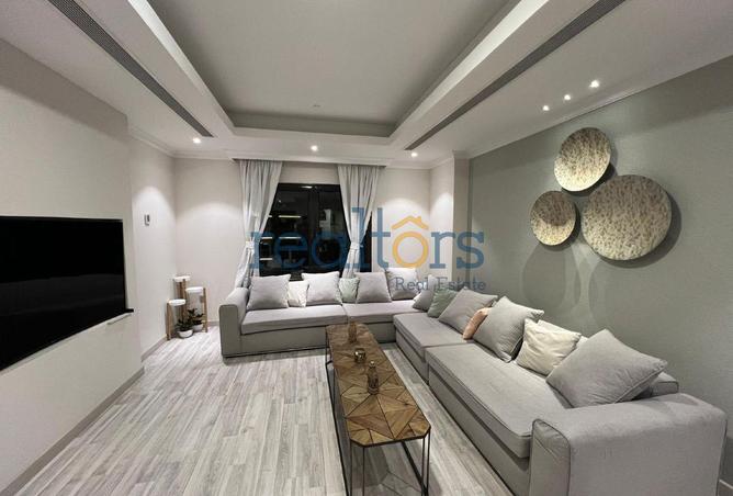 998526 - Property Image 2