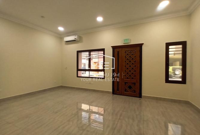 882409 - Property Image 2