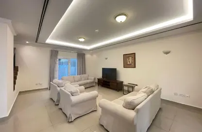 فيلا - 3 غرف نوم - 5 حمامات للايجار في وادي المرخ - مريخ - المريخ - الدوحة