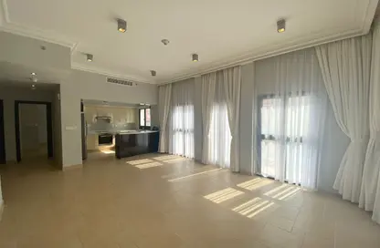 Apartment - 3 Bedrooms - 4 Bathrooms for rent in Qanat Quartier - The Pearl Island - Doha