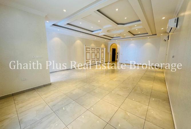 983006 - Property Image 3