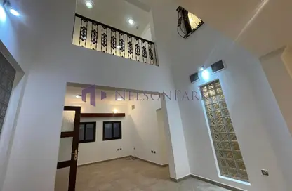 مجمع سكني - 4 غرف نوم - 5 حمامات للايجار في 35 بن عمران - فريج بن عمران - الدوحة