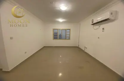 Apartment - 2 Bedrooms - 2 Bathrooms for rent in Al Mansoura - Al Mansoura - Doha