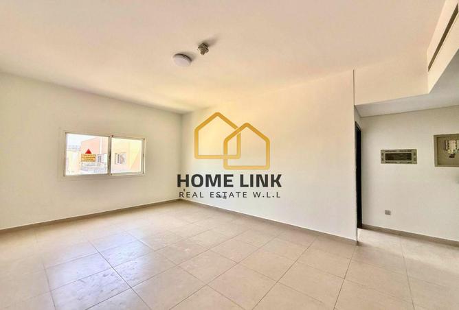 922245 - Property Image 2