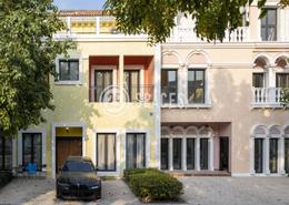 Townhouse - 2 bedrooms - 4 bathrooms for rent in Venezia - Qanat Quartier - The Pearl - Doha