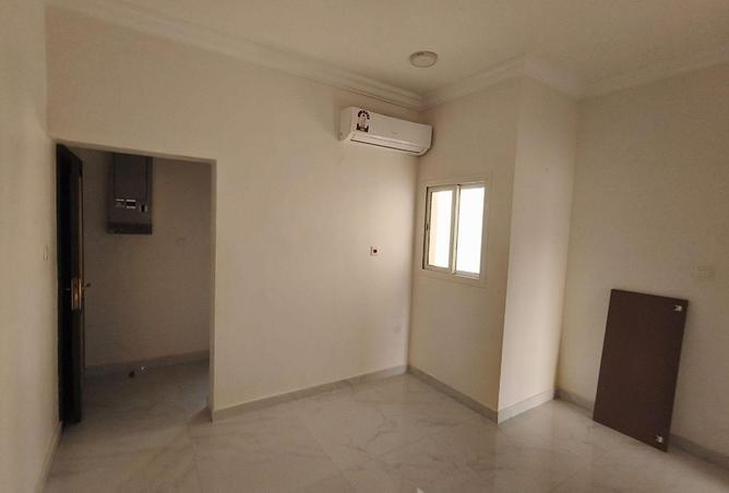 956350 - Property Image 3