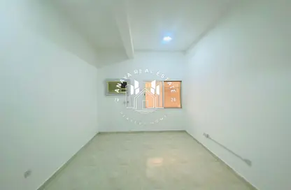 Apartment - 1 Bedroom - 1 Bathroom for rent in Al Maamoura - Doha