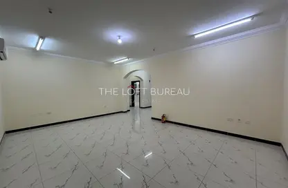 Compound - 5 Bedrooms - 4 Bathrooms for rent in Ain Khaled Villas - Ain Khaled - Doha