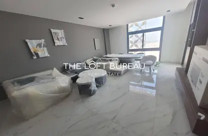 Apartment - 2 Bedrooms - 3 Bathrooms for sale in Boulevard View - Yasmeen City - Lusail