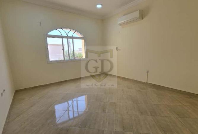 943566 - Property Image 3
