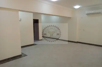 Apartment - 2 Bedrooms - 2 Bathrooms for rent in Al Mansoura - Al Mansoura - Doha