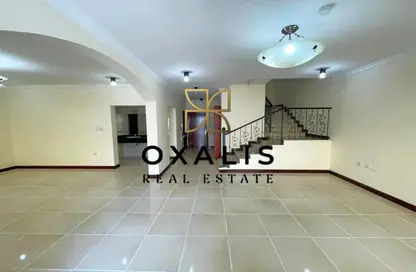 مجمع سكني - 5 غرف نوم - 5 حمامات للايجار في فلل عين خالد - عين خالد - الدوحة