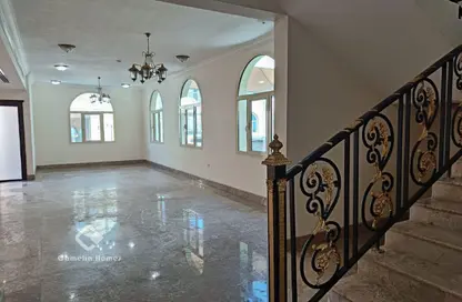 Compound - 5 Bedrooms - 6 Bathrooms for rent in Al Nuaija Street - Al Nuaija - Doha