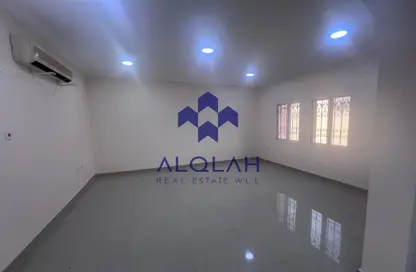 Villa - 4 Bedrooms - 6 Bathrooms for rent in Al Duhail - Al Duhail - Doha