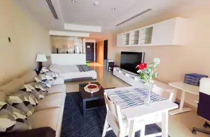 Apartment - Studio - 1 Bathroom for rent in Tower 13 - Porto Arabia - The Pearl Island - Doha