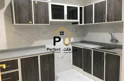 Apartment - 3 Bedrooms - 3 Bathrooms for rent in Fereej Bin Omran - Doha