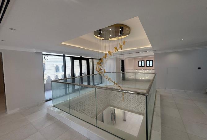 933698 - Property Image 2
