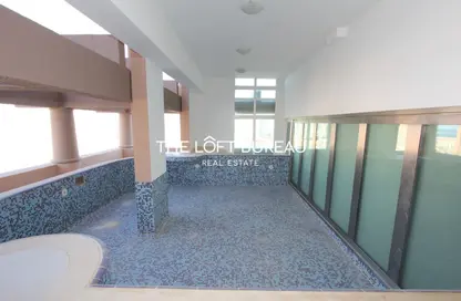 Penthouse - 4 Bedrooms - 5 Bathrooms for sale in West Porto Drive - Porto Arabia - The Pearl Island - Doha