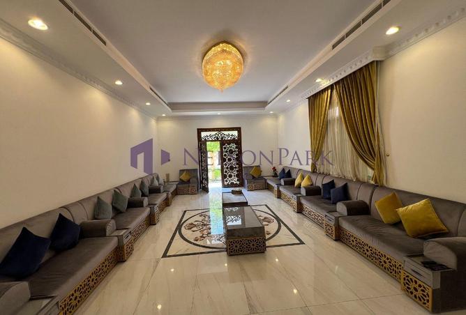 933397 - Property Image 2